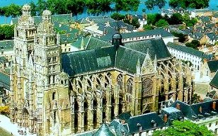 Copy of postcard of Cathedrale St-Gatien in the city of Tours in the Loire Valley