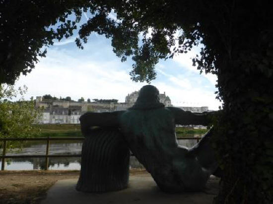 Leonardo da Vinci statue on Ile d'Or in Amboise in the Loire Valley