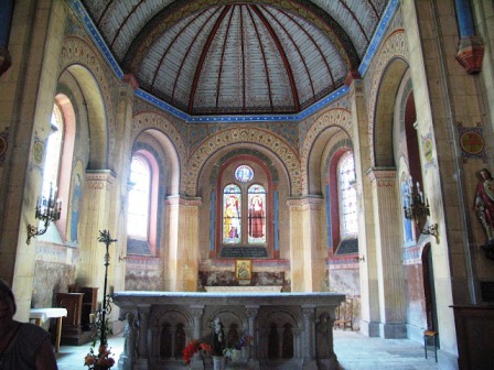 St.Andr church altar Villaines-les-Rochers
