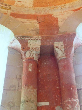  church of Cravant les Coteaux capitals and pillars