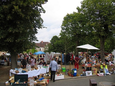 Brocante at Barrou in Southern Touraine