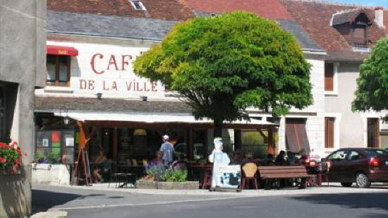 Cafe de la Ville in Montresor France