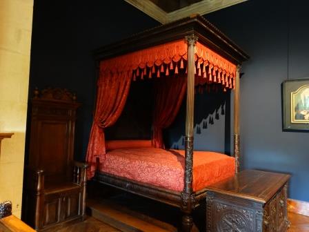 bedroom in chateau Azay le Rideau 