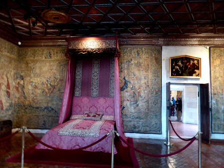 Five queens bedroom at Chateau de Chenonceau