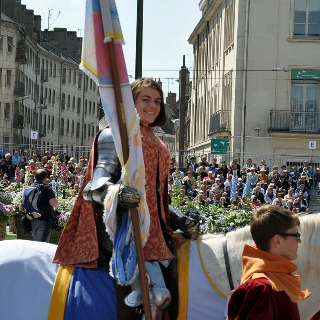 joan-at-festival-in-orleans.jpg