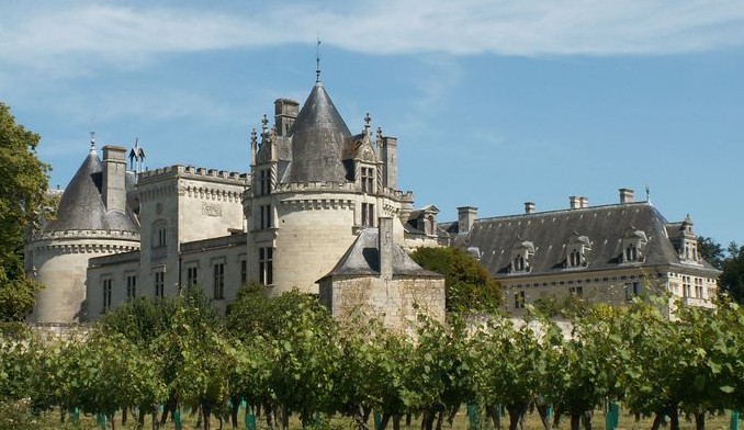 Castle built atop a Fortress - Château de Brézé - Bellevigne-les-Châteaux,  France - Beneath its foundation lies one of Europe's largest underground  fortress - Connected by more than 3 kms of tunnels 