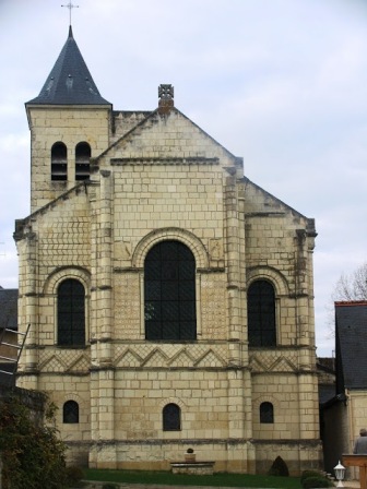 rear of Notre-Dame de Riviere near Chinon