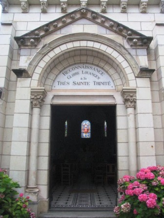 Holy Trinity chapel Richelieu entrance