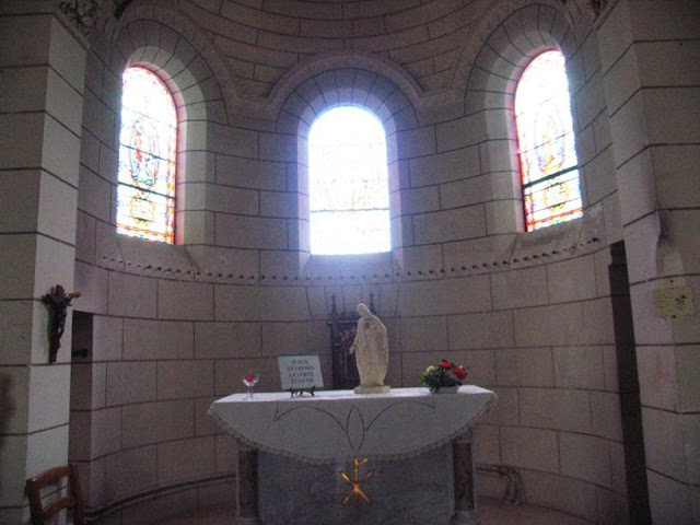 altar Holy Trinity chapel Richelieu